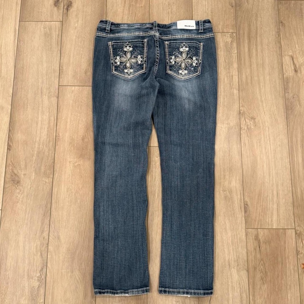Grace in LA straight blue jeans with embroidered floral design Size 32